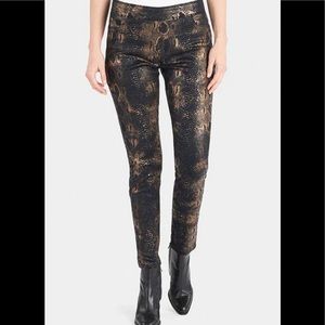 NWT OMG Jeans Coco + Carmen Black/Gold Snake